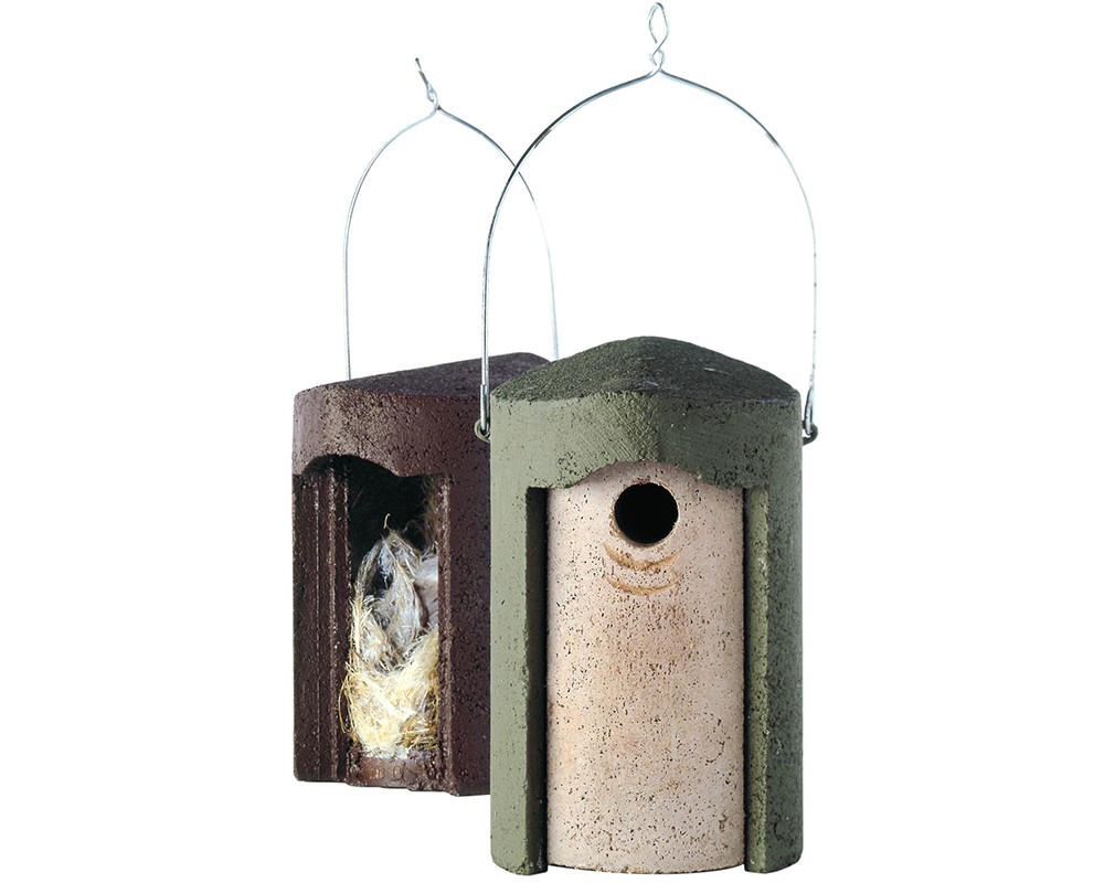 The Schwegler 1B Woodcrete Nestbox