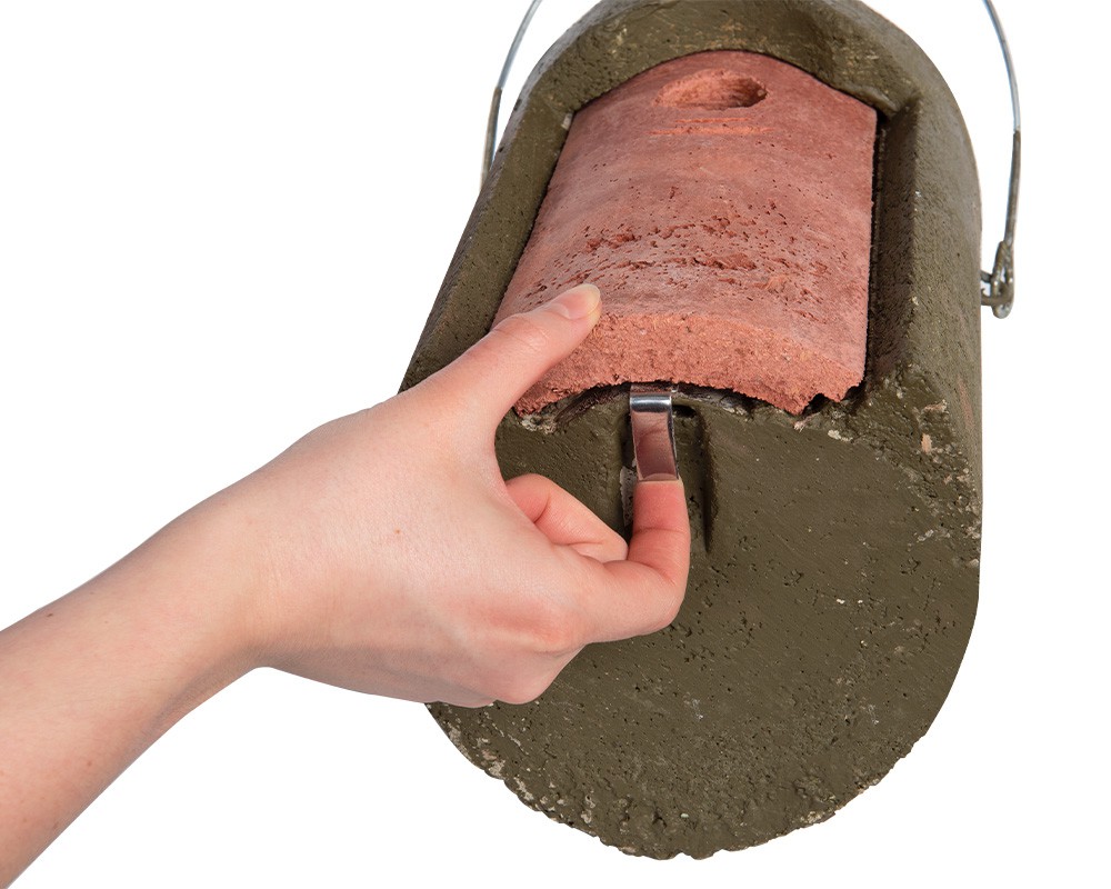 The Schwegler 1B Woodcrete Nestbox